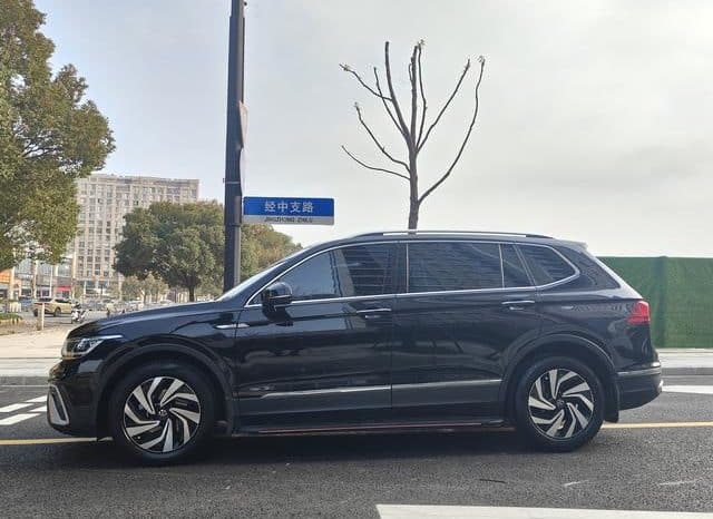 
								Volkswagen Tiguan L, 2022 full									