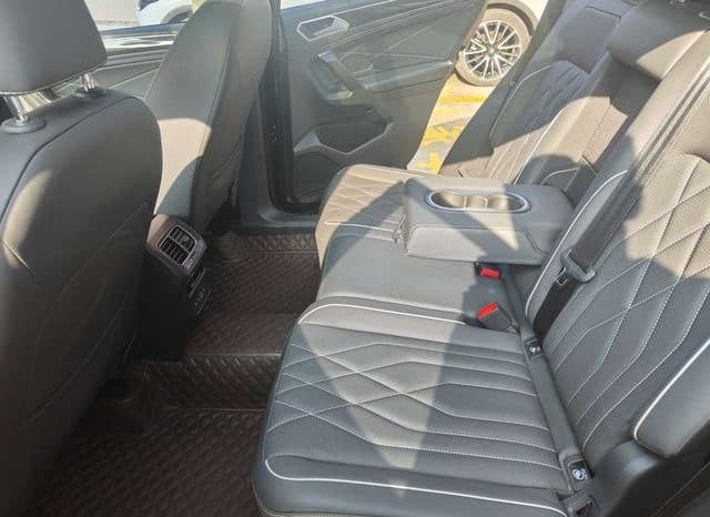
								Volkswagen Tiguan L, 2022 full									