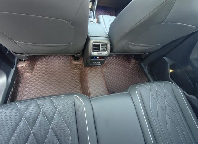 
								Volkswagen Tiguan L, 2022 full									