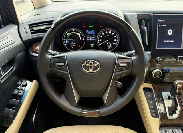 
								Toyota Vellfire (II), 2021 full									