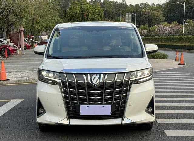 
								Toyota Vellfire (II), 2022 full									