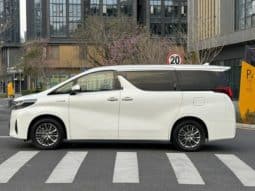 
										Toyota Vellfire (II), 2022 full									