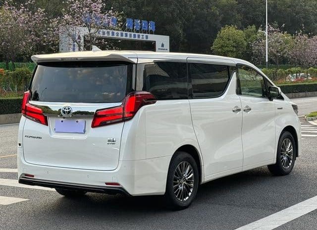 
								Toyota Vellfire (II), 2022 full									