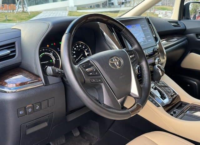 
								Toyota Vellfire (II), 2022 full									
