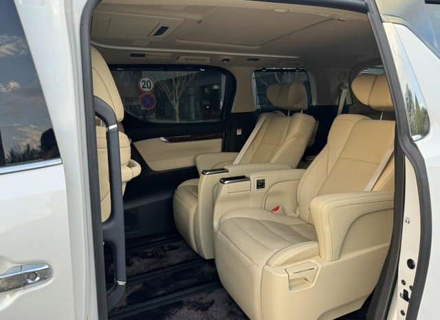 
								Toyota Vellfire (II), 2022 full									
