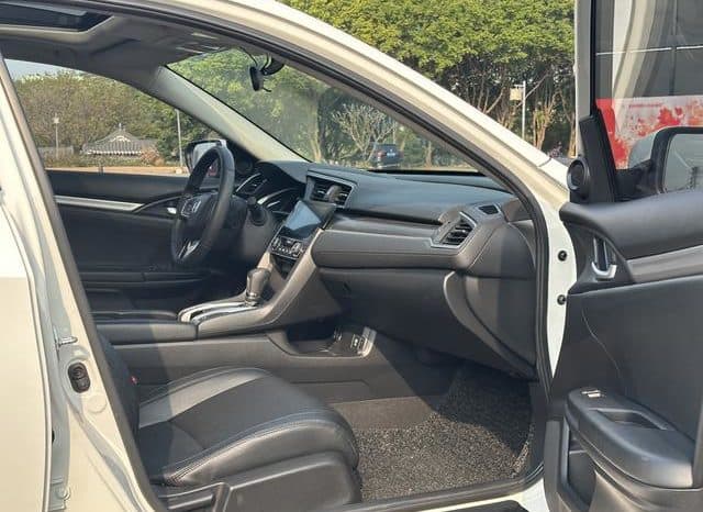 
								Honda Civic, 2020 full									