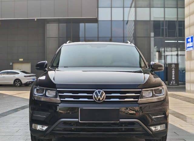 
								Volkswagen Tiguan L, 2021 full									