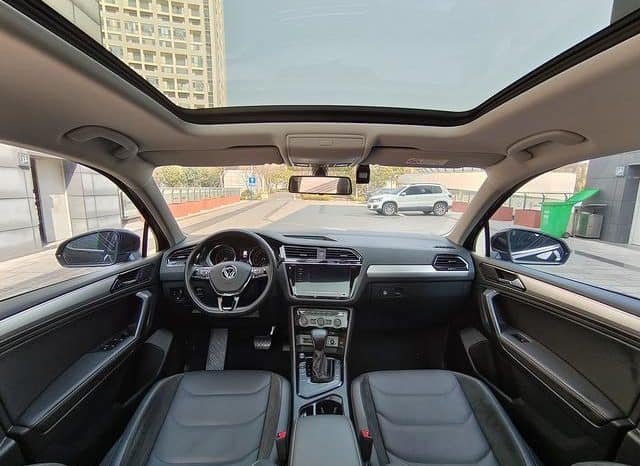 
								Volkswagen Tiguan L, 2021 full									