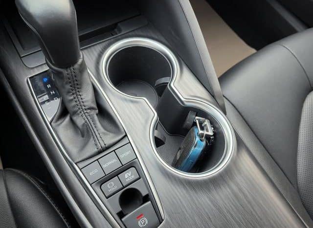 
								Toyota Camry, 2022 full									