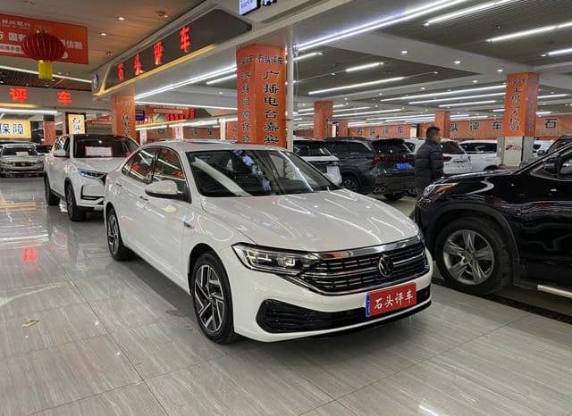 
								Volkswagen Jetta, 2023 full									