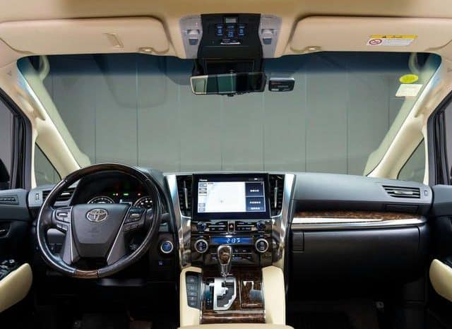 
								Toyota Vellfire (II), 2022 full									