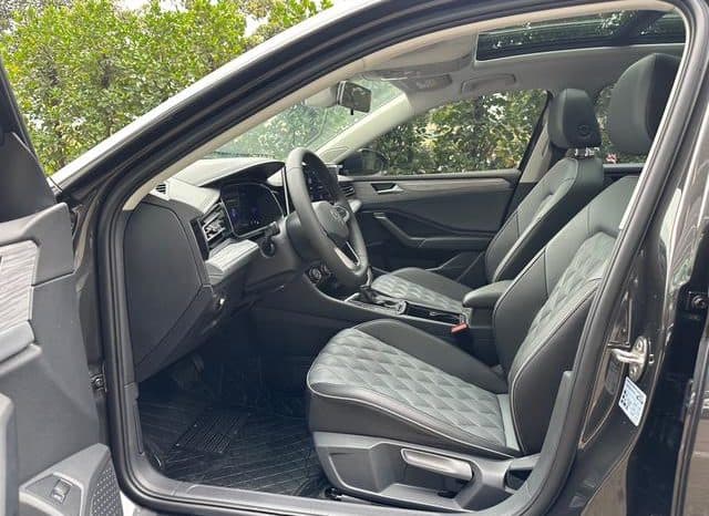 
								Volkswagen Jetta, 2024 full									