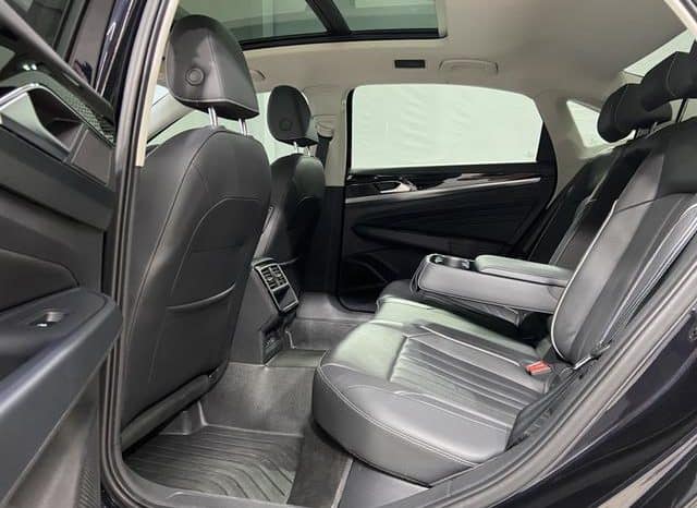 
								Volkswagen Passat, 2022 full									