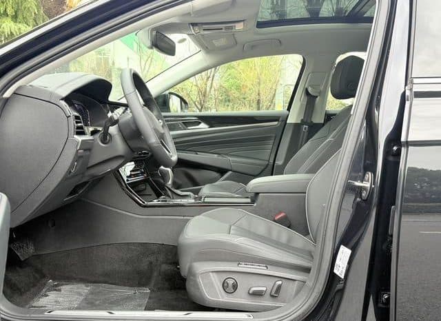 
								Volkswagen Passat, 2023 full									