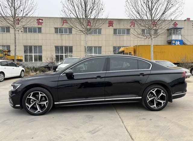 
								Volkswagen Magotan, 2022 full									