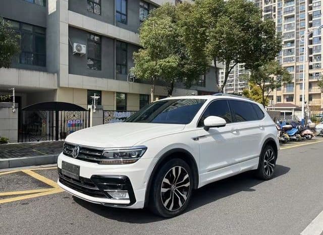67d367bbf19a6 Volkswagen Tiguan L, 2020