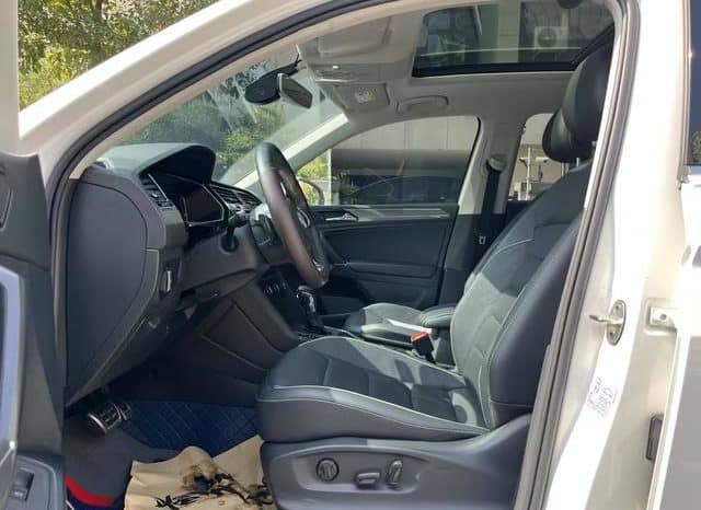 
								Volkswagen Tiguan L, 2020 full									