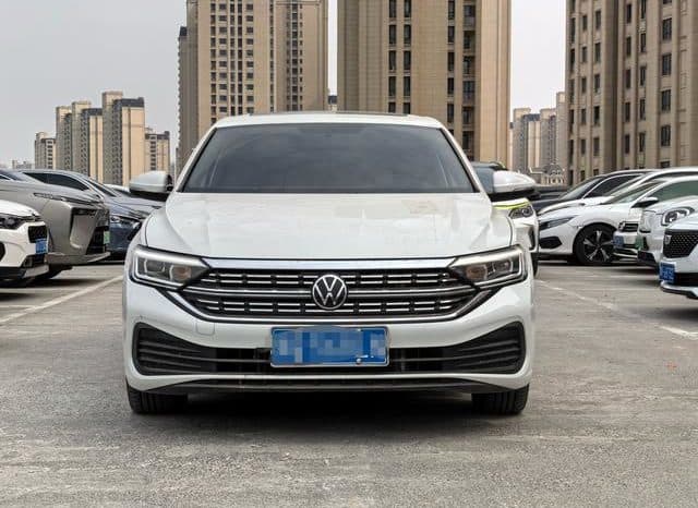 
								Volkswagen Jetta, 2024 full									