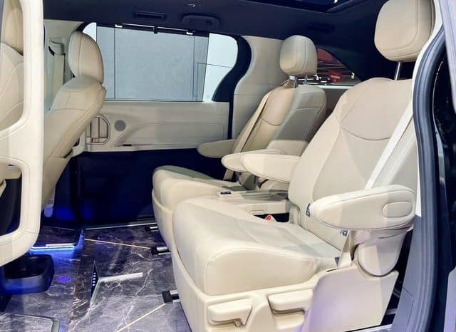 
								Toyota Granvia, 2024 full									