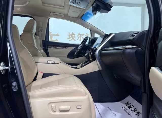 
								Toyota Vellfire (II), 2022 full									