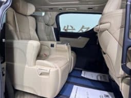 
										Toyota Vellfire (II), 2022 full									