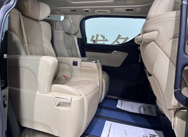 
								Toyota Vellfire (II), 2022 full									