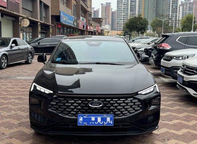 
								Ford Mondeo (V), 2022 full									