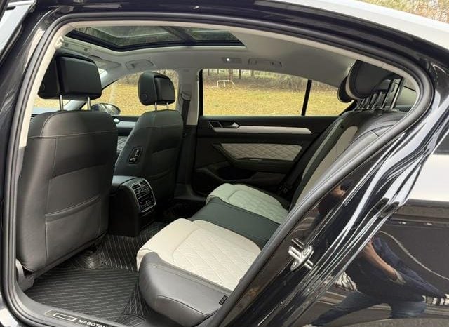 
								Volkswagen Magotan, 2024 full									