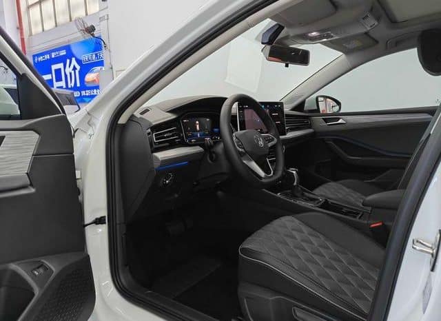 
								Volkswagen Jetta, 2024 full									