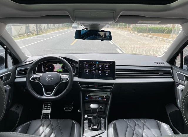 
								Volkswagen Tiguan L, 2023 full									