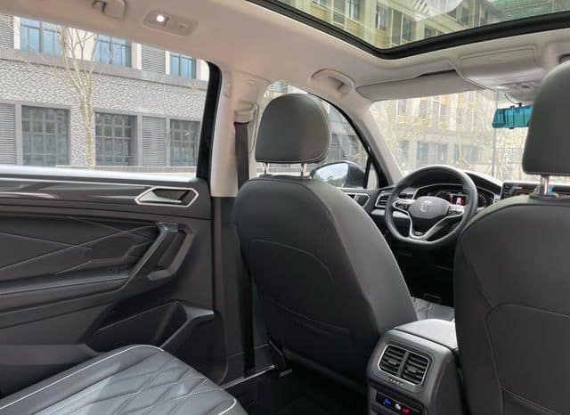 
								Volkswagen Tiguan L, 2023 full									