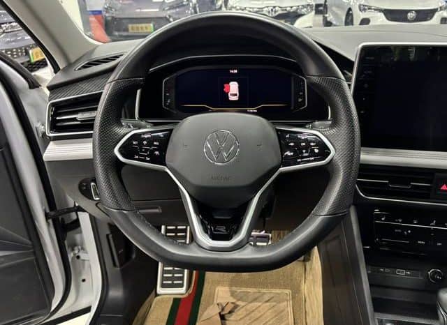 
								Volkswagen Tiguan L, 2023 full									