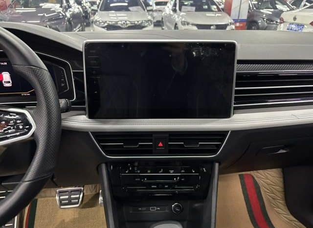 
								Volkswagen Tiguan L, 2023 full									