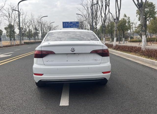 
								Volkswagen Jetta, 2020 full									