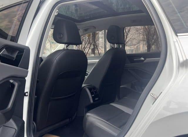 
								Volkswagen Jetta, 2020 full									