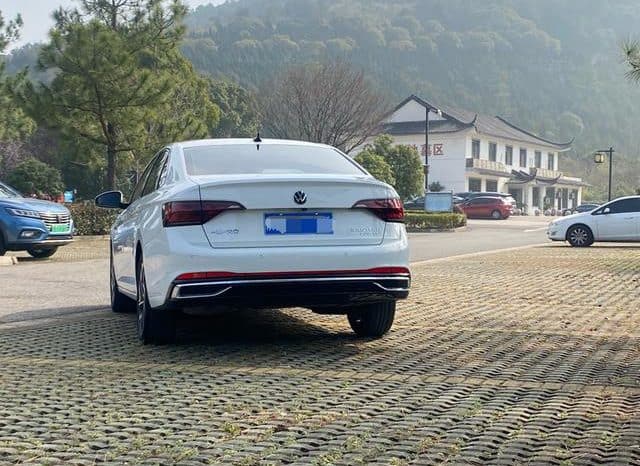 
								Volkswagen Jetta, 2023 full									