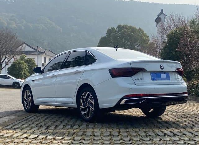 
								Volkswagen Jetta, 2023 full									