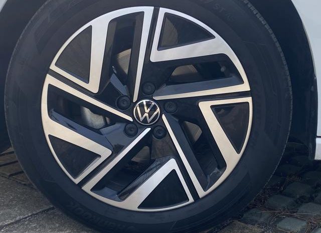 
								Volkswagen Jetta, 2023 full									