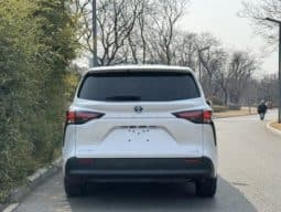 
										Toyota Sienna, 2023 full									