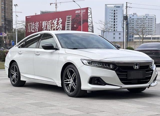
								Honda Accord, 2022 full									
