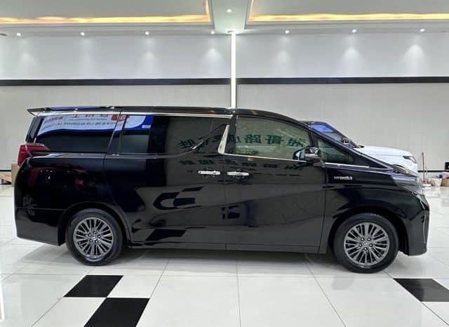 
								Toyota Vellfire (II), 2020 full									