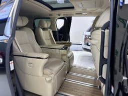 
										Toyota Vellfire (II), 2020 full									