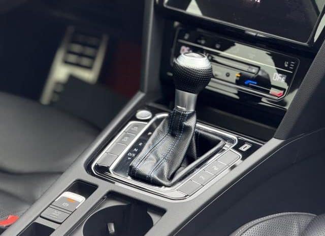 
								Volkswagen Passat CC, 2024 full									