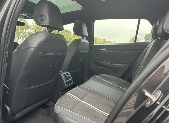 
								Volkswagen Golf 280 TSI, 2024 full									