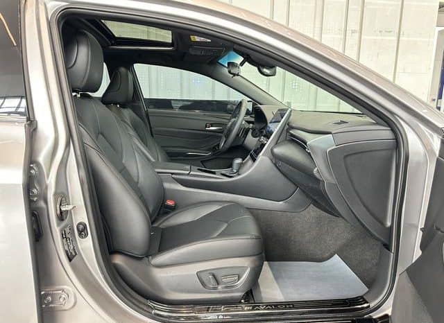 
								Toyota Avalon, 2022 full									
