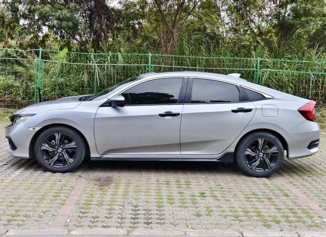 
								Honda Civic, 2020 full									