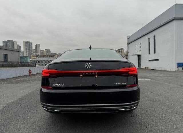 
								Volkswagen Passat, 2023 full									