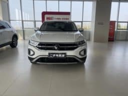
										Volkswagen T-Roc, 2024 full									