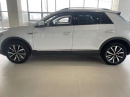 
										Volkswagen T-Roc, 2024 full									