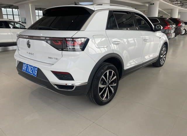 
								Volkswagen T-Roc, 2024 full									